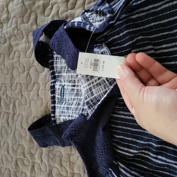 Old Navy Girls Summer Tops Set of 2 (White & Blue) - Picture 3 of 4